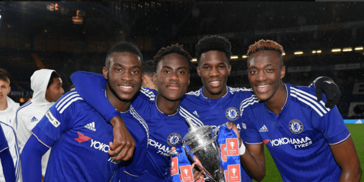 You are currently viewing “Dad always wanted me to play for Nigeria” – Ex-Chelsea star on choosing the Super Eagles