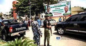 Read more about the article Breaking: Police take over APC National Secretariat in Abuja