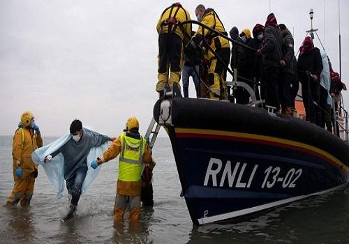 You are currently viewing 27 migrants drown in English Channel boat tragedy