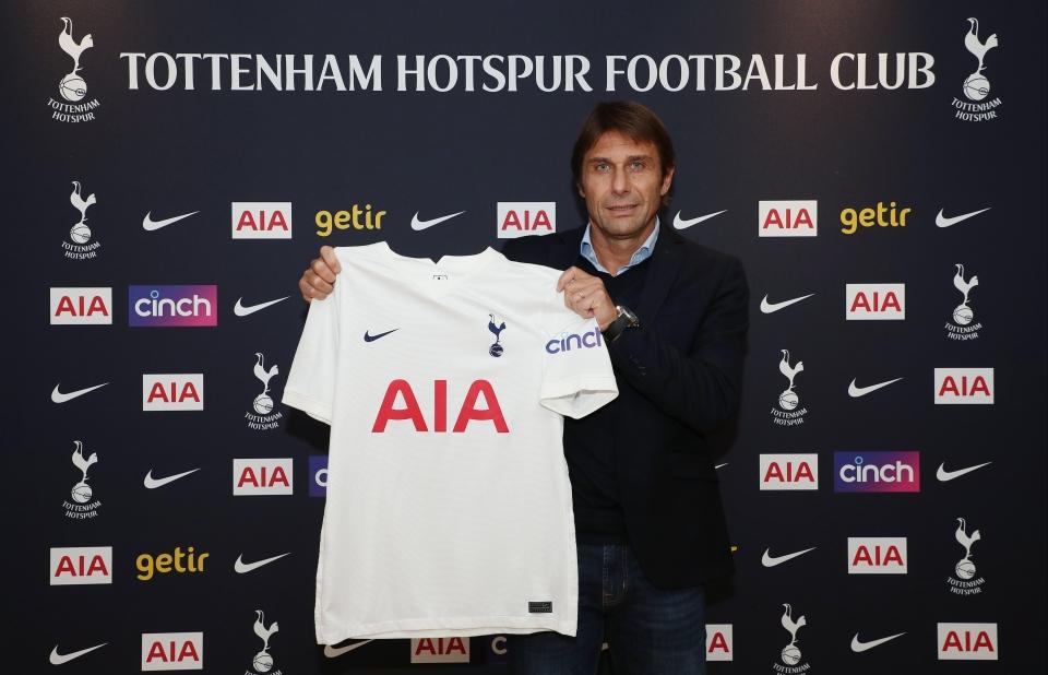 You are currently viewing Antonio Conte left red-faced as new Tottenham manager gets off to an embarrassing start by accidentally sharing Arsenal fan chant on Instagram