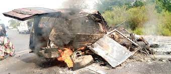 You are currently viewing Eight killed, vehicles burnt as tanker, truck collide in Ogun