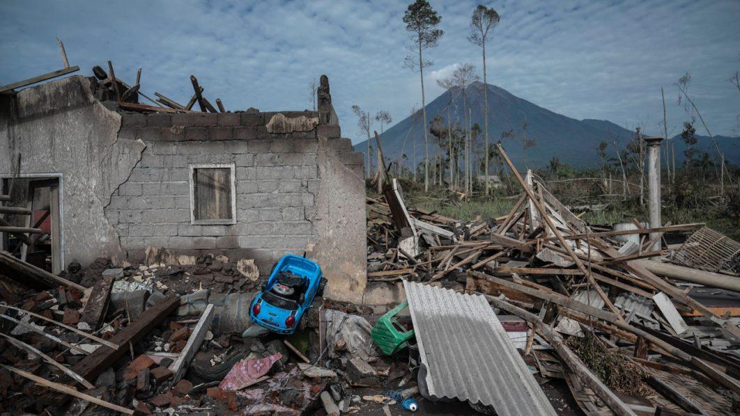 You are currently viewing Death toll from Indonesia volcano eruption rises to 39