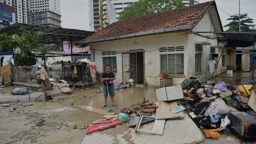 You are currently viewing Floods in Malaysia displace over 29,000 people