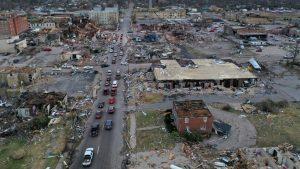 Read more about the article Powerful tornadoes kill more than 80 in five US states