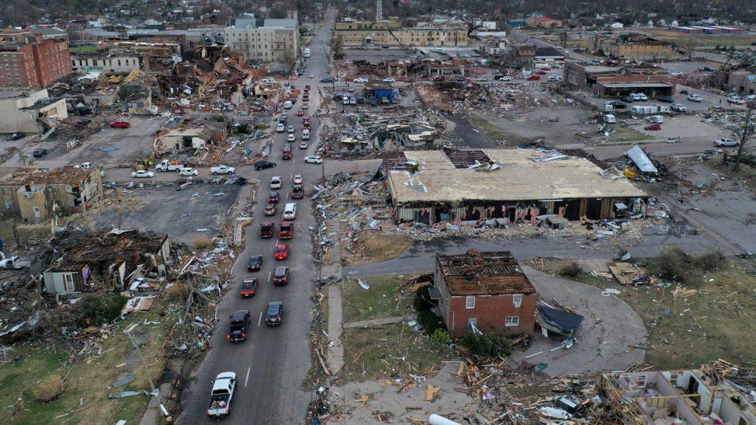 You are currently viewing Powerful tornadoes kill more than 80 in five US states