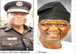 Read more about the article Cops angry as sergeant dies while opening gate for ex-gov Daniel’s driver
