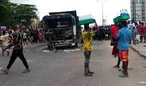 Read more about the article Three die as truck crushes Okada rider in Lagos
