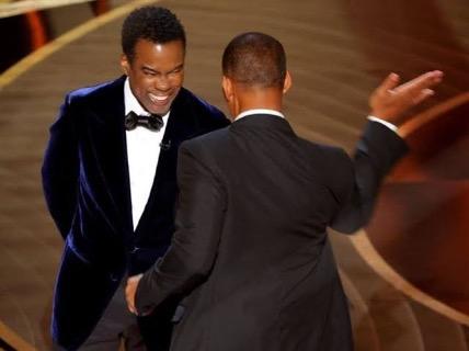 You are currently viewing Will Smith banned for 10 years from Oscars