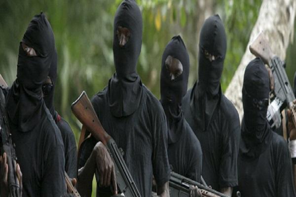 You are currently viewing Gunmen hijack two passenger buses in Rivers