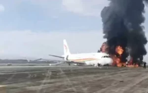 Read more about the article Chinese passenger jet carrying 113 catches fire during take-off 