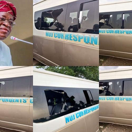  Many injured as thugs attack Oyetola’s campaign train