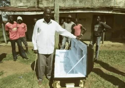 You are currently viewing Man buys the third coffin for death preparation, says two he bought earlier are old-fashioned