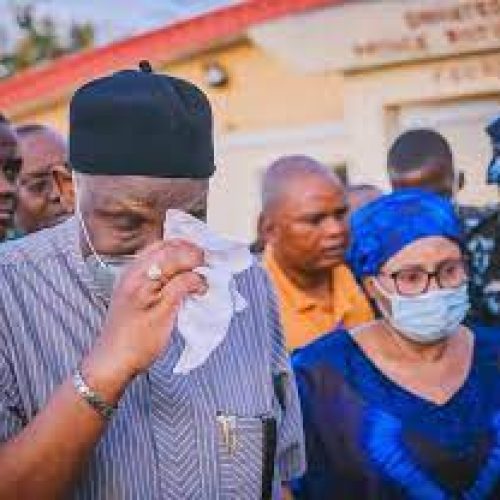 Police have failed Nigerians, Akeredolu declares