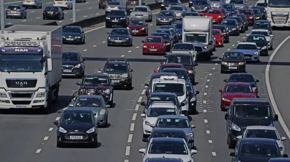 You are currently viewing Highway Code: UK drivers could face £5,000 fine over air conditioning in their car