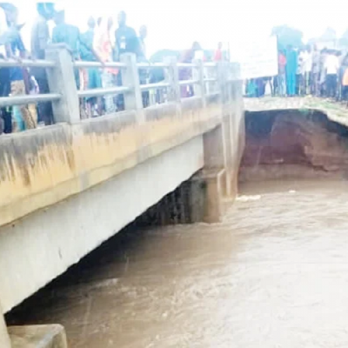 Nigeria, Benin Republic link-bridge collapses, travellers stranded