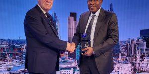 1607B733 AE9D 4365 8012 67AABB021376