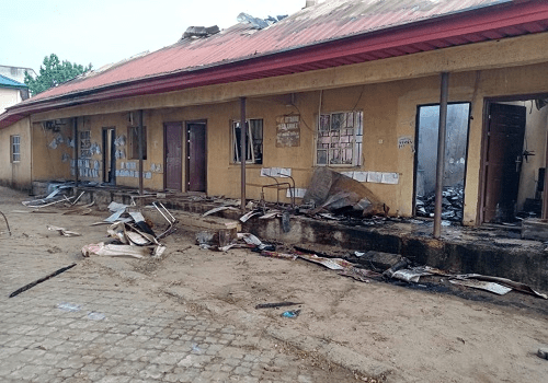 Read more about the article Gunmen attack Imo INEC headquarters, three killed