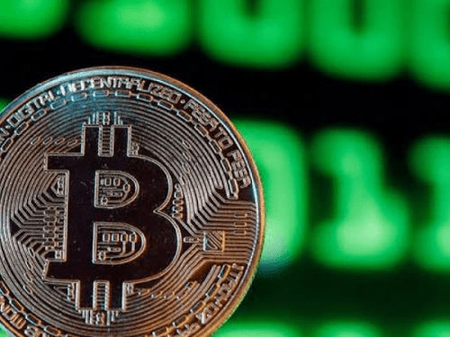 Read more about the article BITCOIN IS RISING: Nigerians who bought the dip are now swimming in money