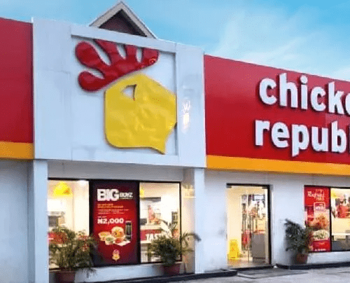 Read more about the article Armed robbers raid Chicken Republic in Lagos, shoot guard