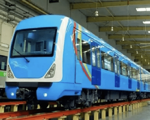 Read more about the article Lagos begins test run of Blue light train