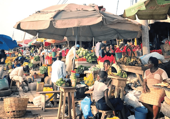 You are currently viewing Petty traders count losses as naira scarcity bites harder