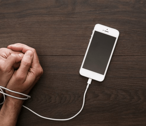 Read more about the article Ways to free yourself from phone addiction