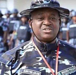 E9E5529D 363D 41D1 8286 380F432EF678