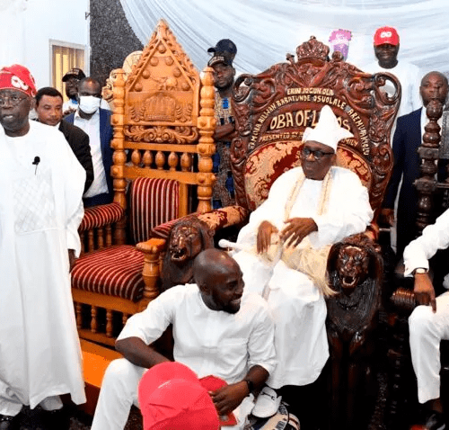 Read more about the article Oba of Lagos receives Rhodes-Vivour, tells him “Sanwo-Olu will win”
