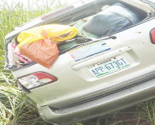 Read more about the article Abia-bound husband, wife, son die in Ondo crash