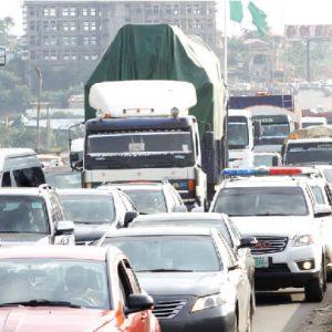 Again-FG-suspends-work-on-Lagos-Ibadan-Expressway
