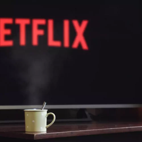 Read more about the article Netflix announces when it’s going to roll out anti-password sharing method worldwide