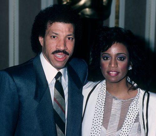 Read more about the article Inside Lionel Richie’s love life – from cheating scandal to decades younger girlfriend
