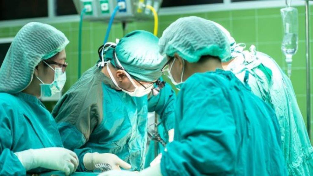 You are currently viewing Doctors perform first-ever brain surgery on baby inside womb
