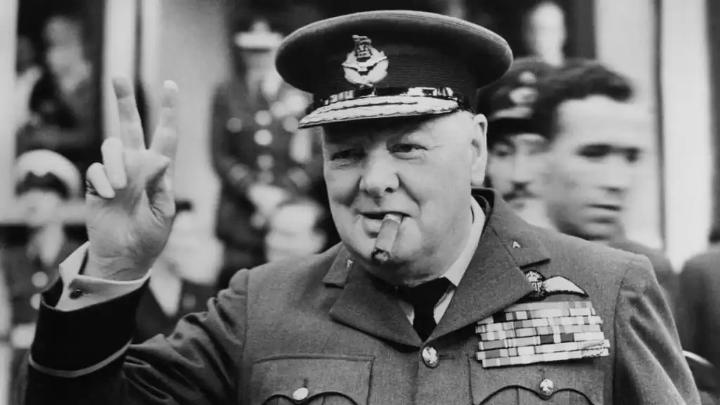 You are currently viewing How Emotionally Intelligent People Use the ‘Winston Churchill Rule’ to Become Exceptionally Persuasive