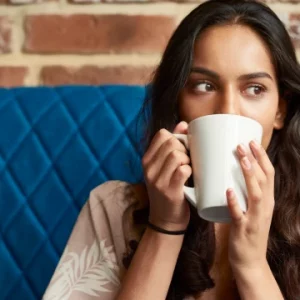 Entering my forties has taught me it’s perfectly ok to withdraw from one-sided friendships 3 SEI 155116944