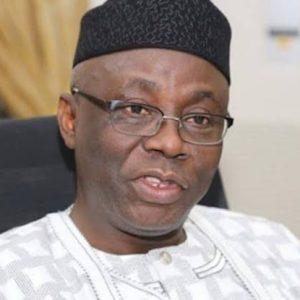 Tunde bakare
