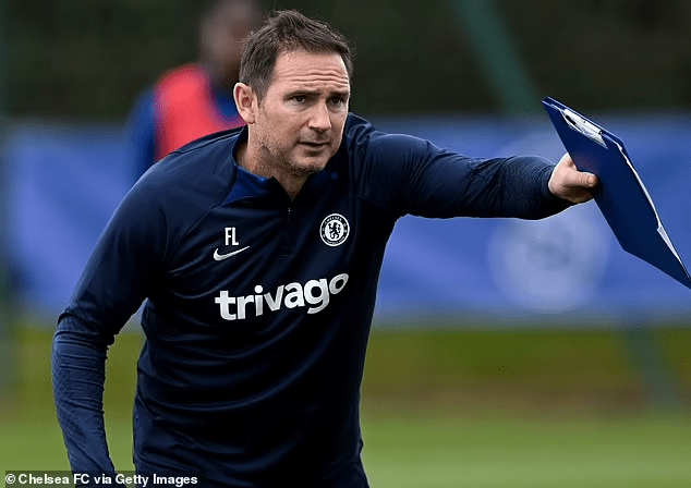 You are currently viewing Frank Lampard insists Chelsea fans have to accept ‘reality’ they aren’t a ‘top eight’ side anymore