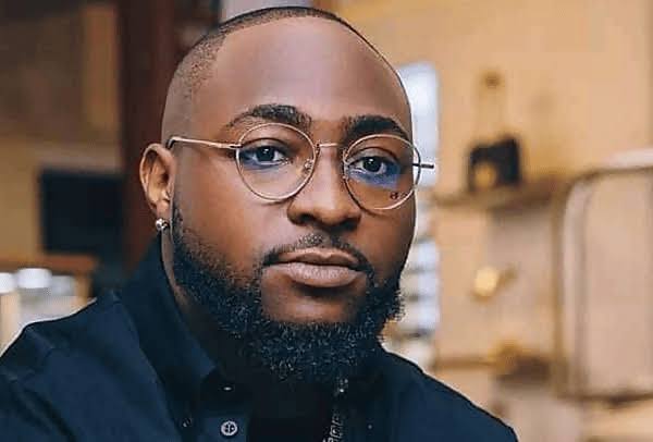 You are currently viewing FG Confers Davido, Osimhen, Kunle Afolayan, Others With National Honours
