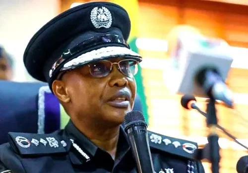 Read more about the article IGP Seals Off ALL Plateau LGs Secretariats As Chairmen Revolt Against Governor
