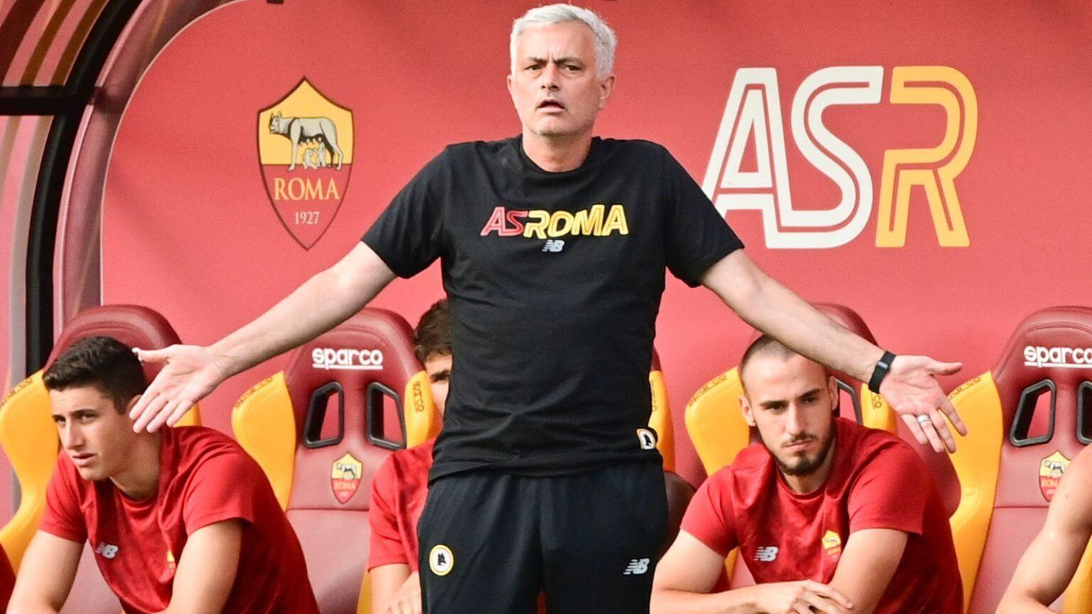 You are currently viewing UEFA charge Mourinho for Europa League final referee abuse
