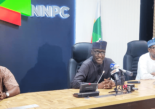 Read more about the article Dangote, PH refineries, others won’t change fuel price – NNPCL
