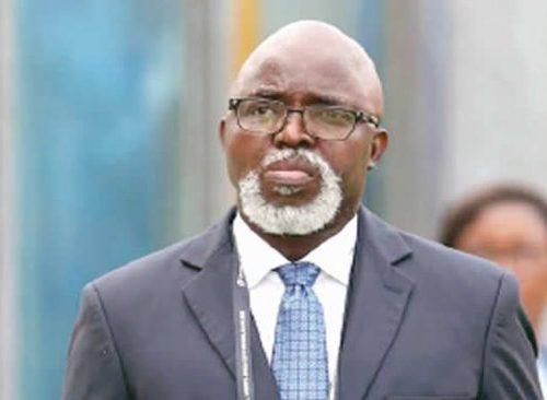 Read more about the article FIFA boss congratulates Pinnick over OFR award