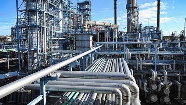 You are currently viewing Buhari Spent Over $19bn To Fix Nigeria’s Refineries In 8 Years- Governor Sule
