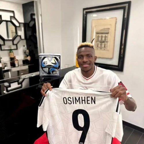 Read more about the article FIFA honours Victor Osimhen with special ball and jersey following his outstanding performance for Napoli in the 2022/23 season