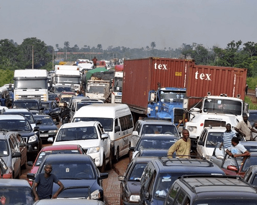 Read more about the article FRSC announces fresh traffic diversion on Lagos-Ibadan expressway