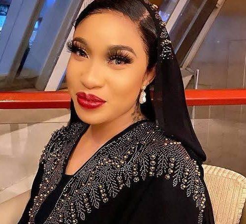 Read more about the article Tonto Dikeh Sparks Dating Rumors With Mystery Man At 38th Birthday Party