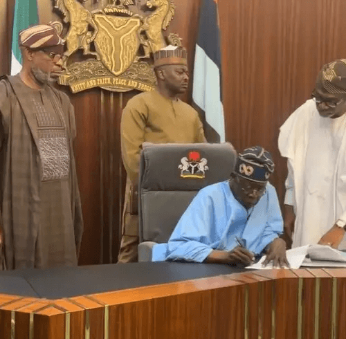 Read more about the article Tinubu Signs Students’ Loan Bill Into Law