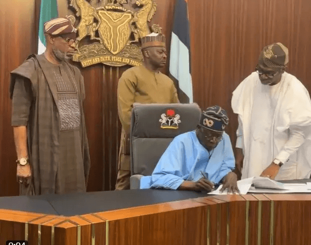 You are currently viewing Tinubu Signs Students’ Loan Bill Into Law