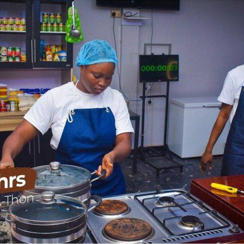 Read more about the article Ile-Oluji’s chef Adeola begins 150-hour cook-a-thon to break Guinness records