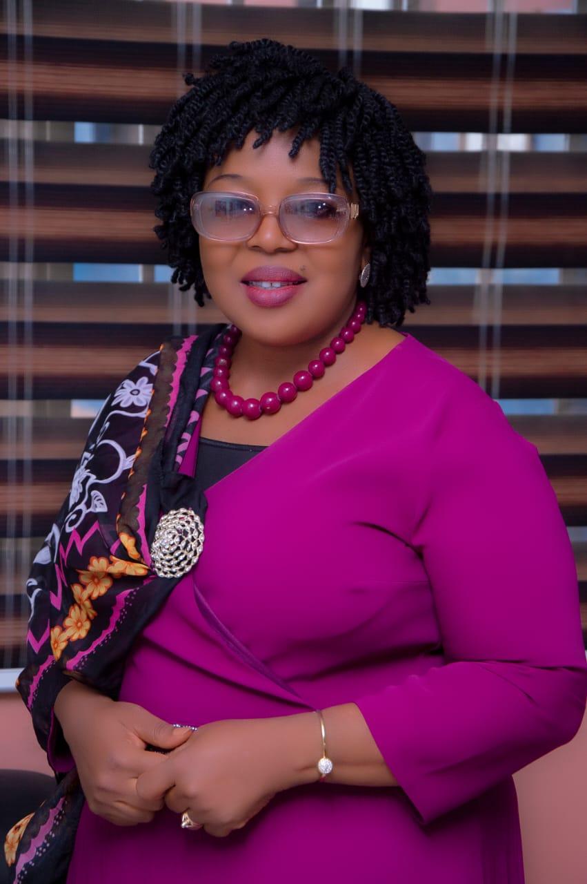 You are currently viewing Dr. Olutoyin Ade-Unuigbe, the Impactful Educator revolutionising Ondo State Education landscape